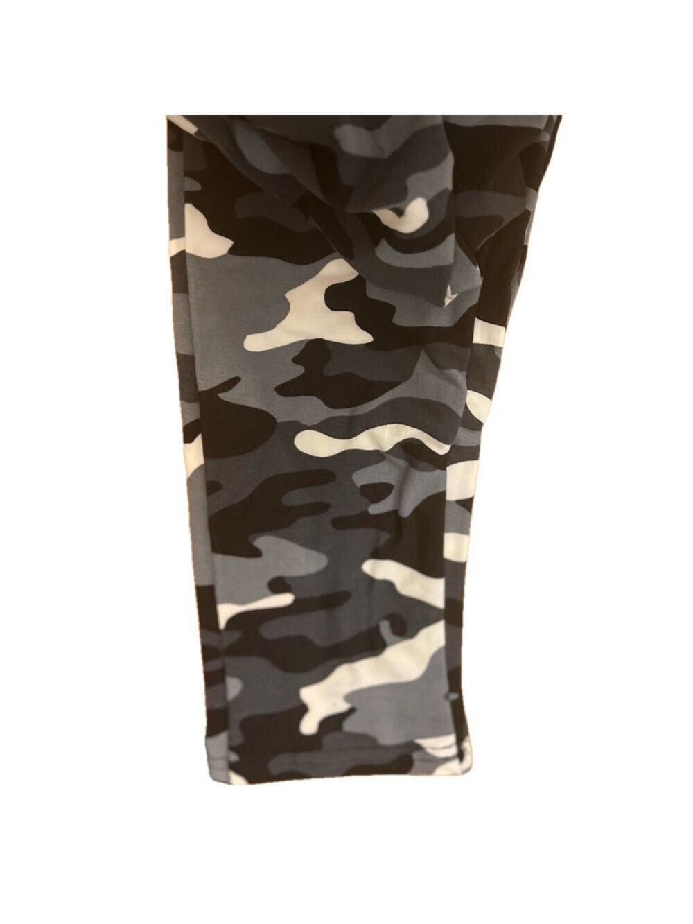 Camo leggings size large preloved in excellent condition